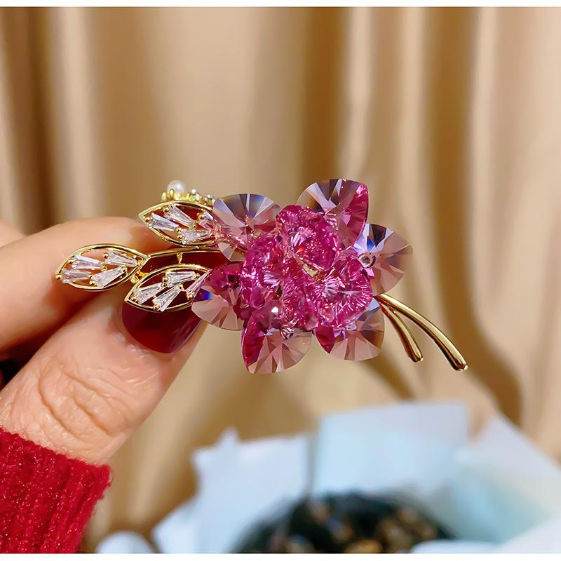 Senior Brooches Flower Leaf Brooch Pins for Women Suit Pendant  Fashion Brooches Jewelry