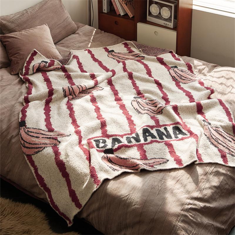 Retro Banana Pattern Plush Throw Blanket - Soft, Warm Knitted Fufu Blanket 130x160 cm
