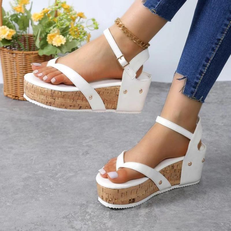 Stil Übersee Damen Übergröße Zehensandalen mit dekorativen Nägeln, Sommer Europäisch und Amerikanisch Keilabsatz, Dicke Sohle