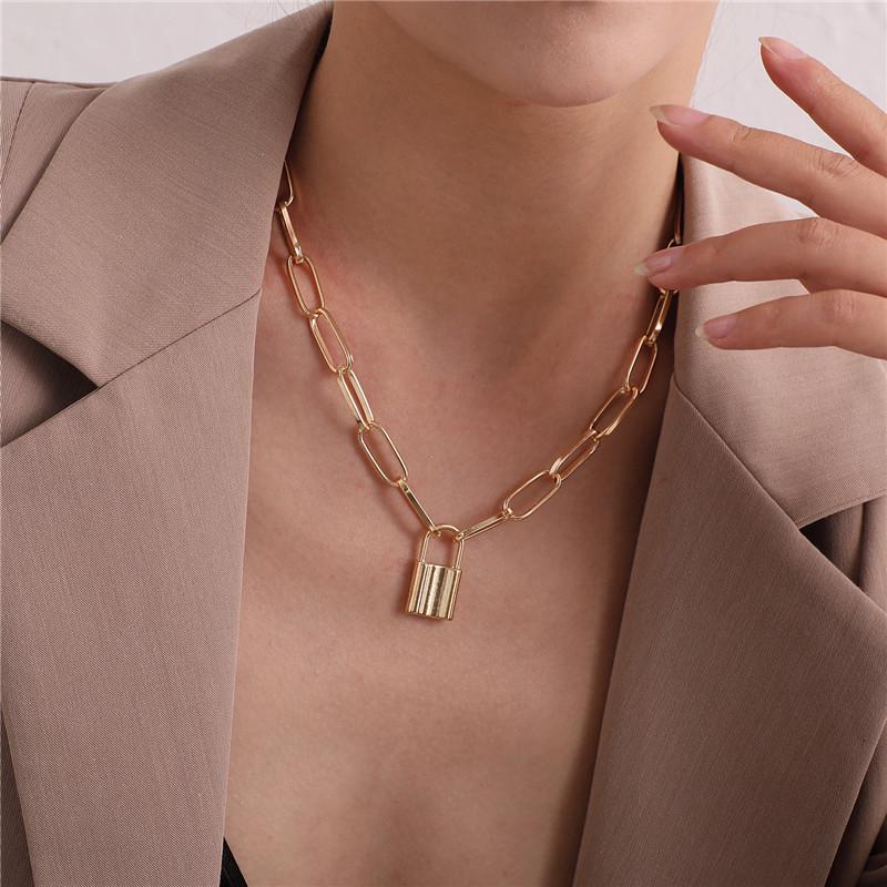 Women Fashion Lock Pendant Choker Necklace Geometric Chain Necklace Girls Jewelry Accessories Gift