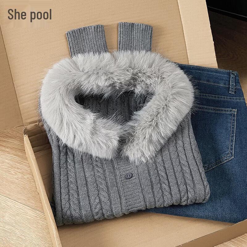 Women s Twist Knit Pullover with Fur Collar One Size
