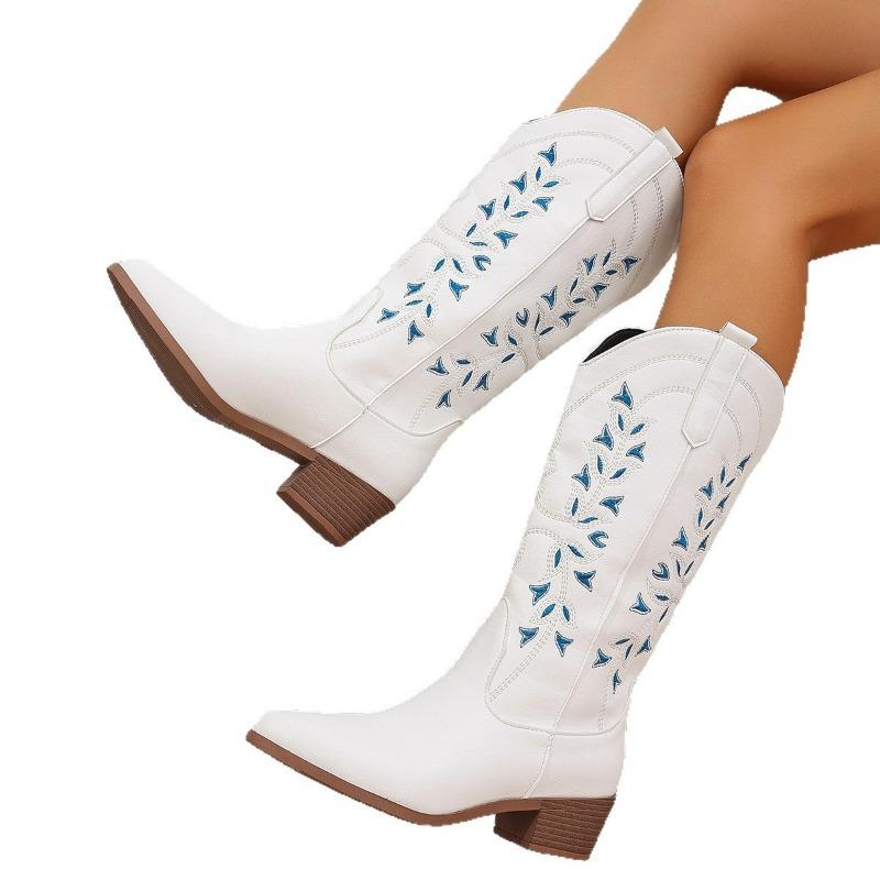 Autumn and winter new embroidered western denim boots pointed head thick heel Xinjiang grassland wear