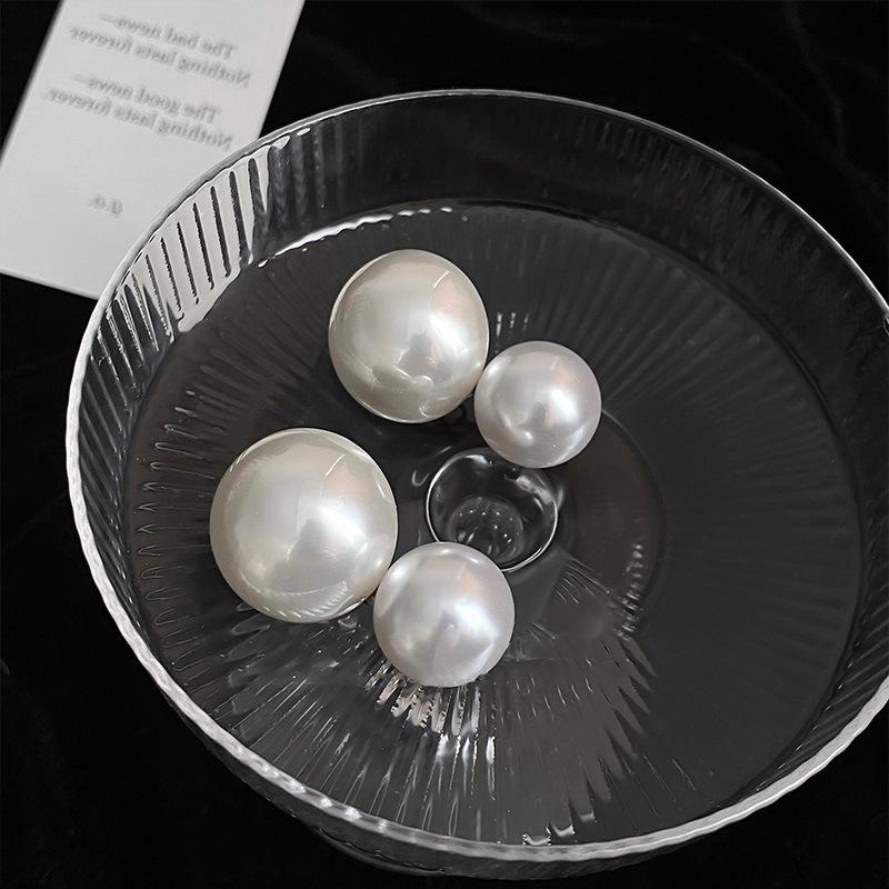 Silver Needle Luxury Zircon Flower & Butterfly Pearl Earrings - High-End French Retro Autumn/Winter Style
