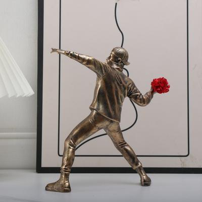 1 Stück Harz Banksy Skulpturen Blumenwerfer Statue Bomber Heimdekoration Schreibtischzubehör Sammlerfigur Dekorative Inter