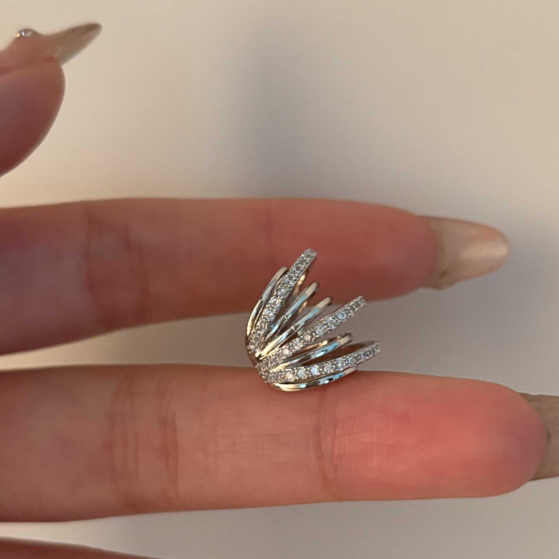 Элегантный многослойный клипс для ушей с цирконием: Модный, Универсальный, Серьга-клипса для женщин.