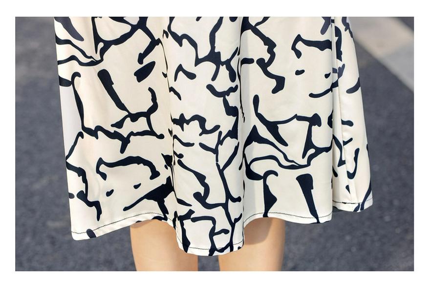 Elegant Printed Chiffon Dress for Middle-Aged Women with Cinched Waist and Short Sleeves