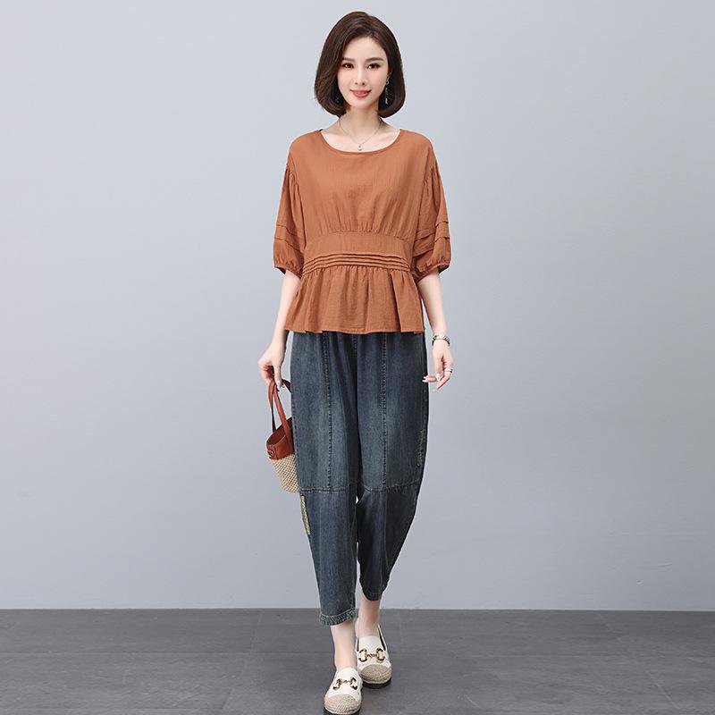 Women's Summer 2025 Casual Cotton Linen Two-Piece Set: Loose Fit Top & Nine-Point Pants for Middle-Aged Moms