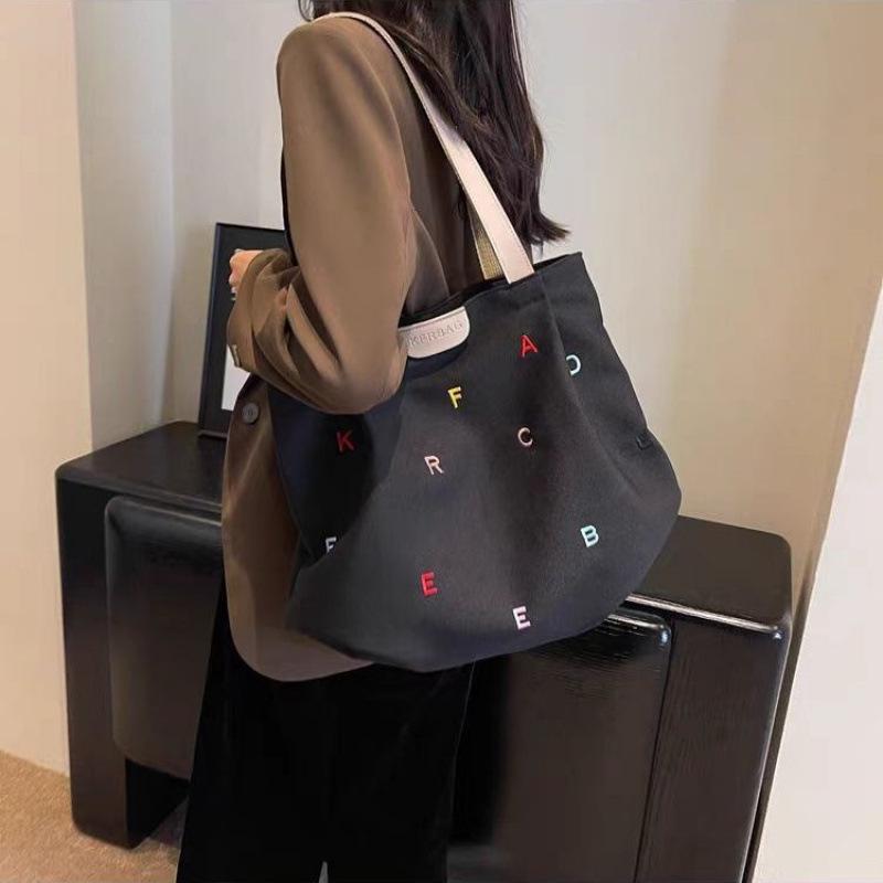 2026 Trendy Large-Capacity Women's Embroidered Tote Bag for Students and Casual Travel