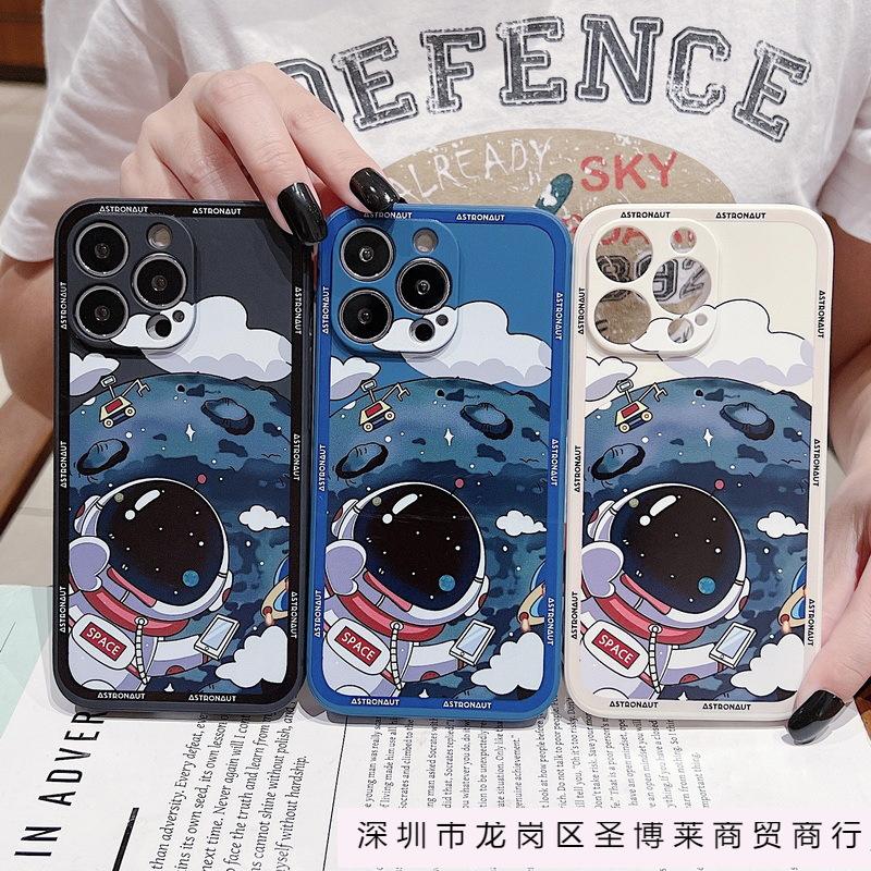 Applicable To iPhone16 Astronaut Mobile Phone Case 15PROMAX Cartoon Painted Apple 14 Side Pattern Case