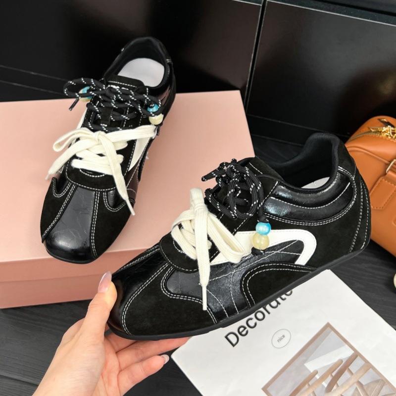 

2025 autumn new 6cm inner height increase version of the new silver German training shoes women s shoes versatile Forrest Gump casual sports shoes. 35