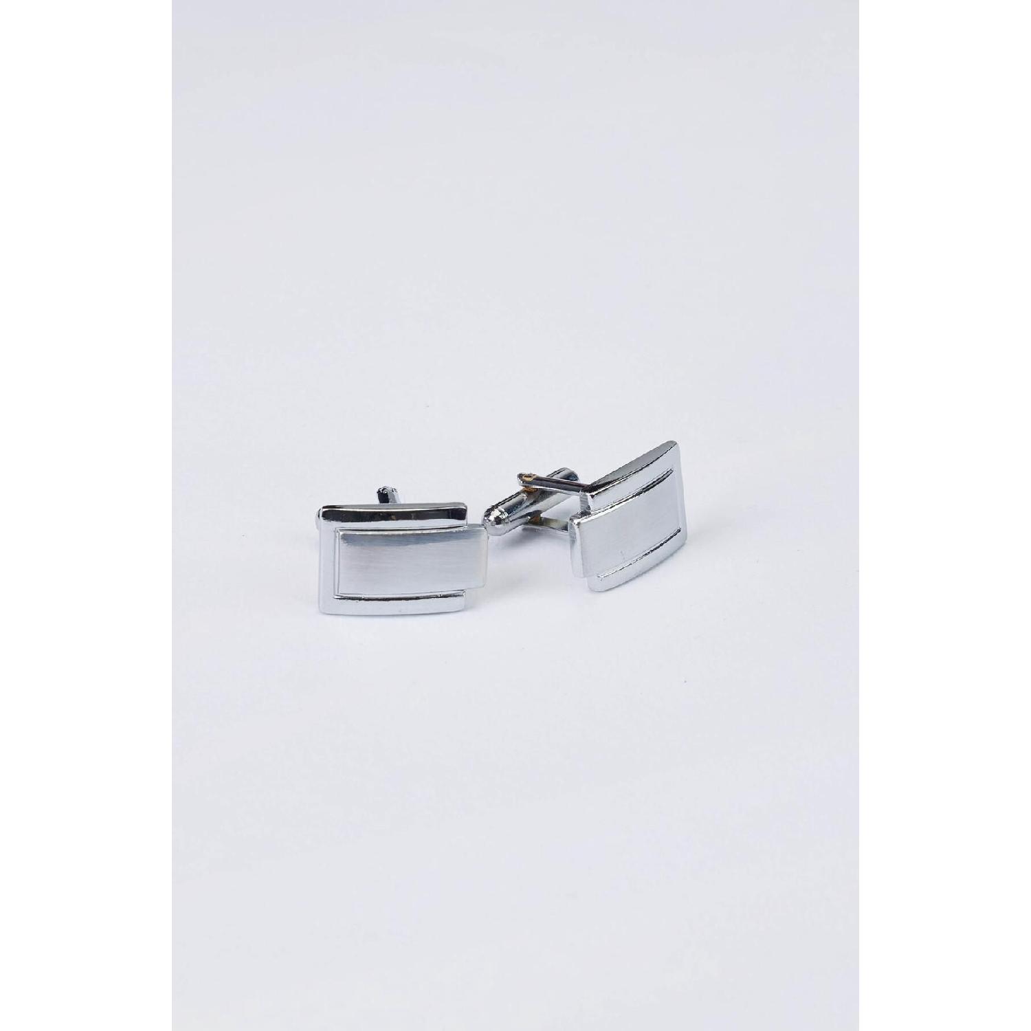 

Мужские запонки серебряного цвета серебряный