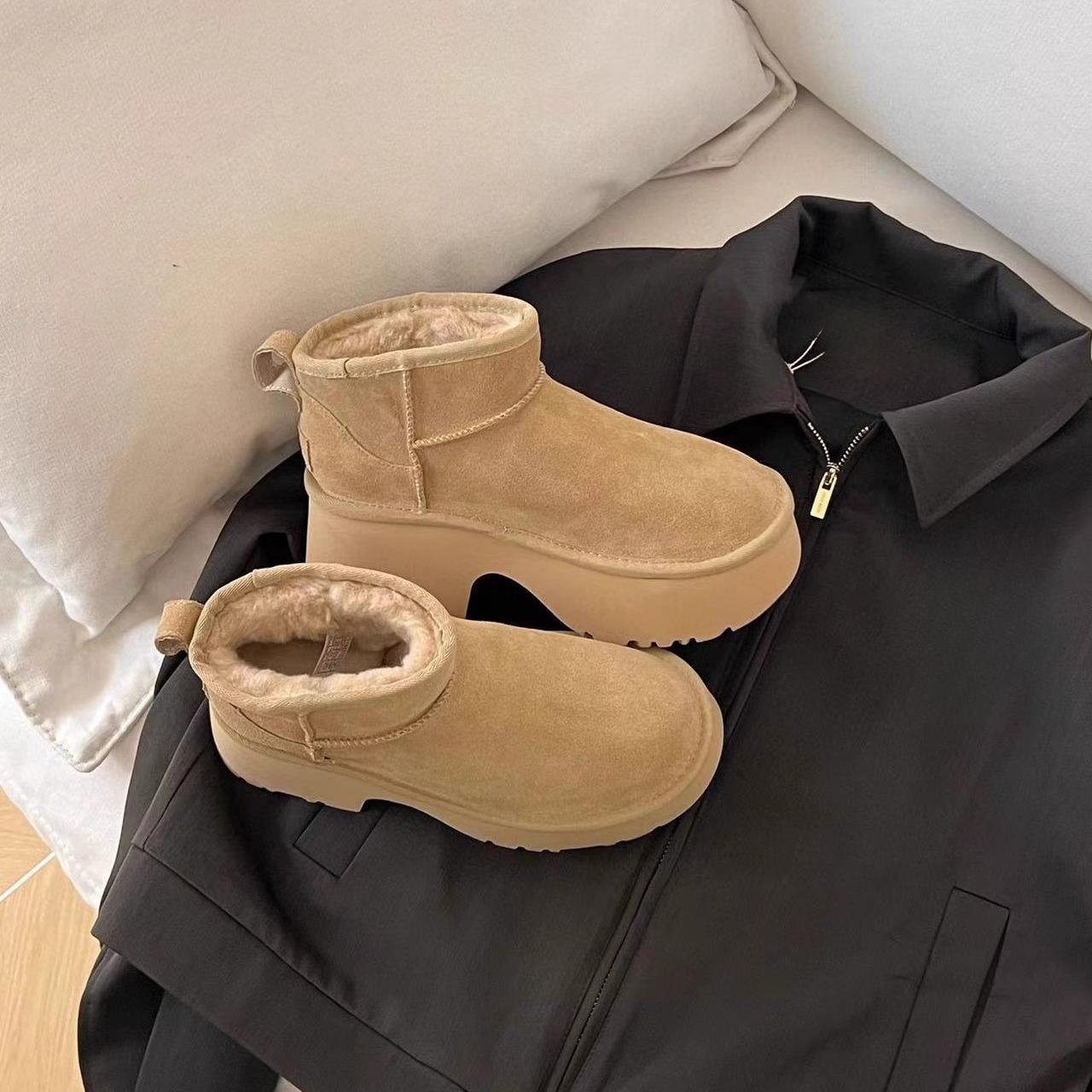 

Fashion 2025 New Women s Winter Boots Mermaid Thick Soled High-heeled Snow Boots for Women Cowhide and Wool Integrated Cotton Shoes 40