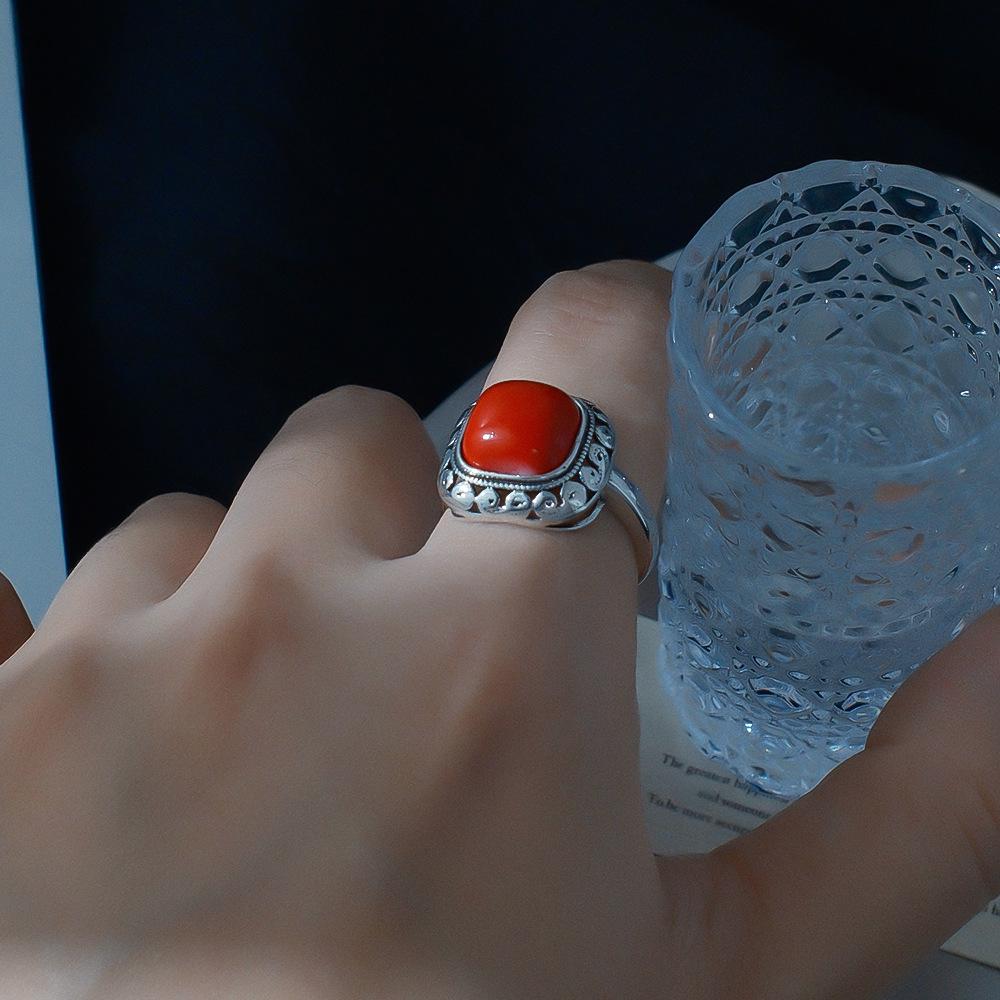 Adjustable Nan Hong Agate Ring with Tang Dynasty Pattern - Ethnic Chinese Retro Style