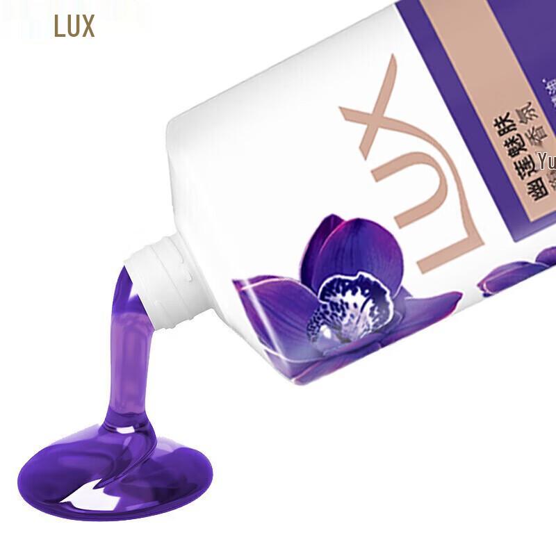 LUX Enchanting Lotus Essential Oil Scented Shower Gel