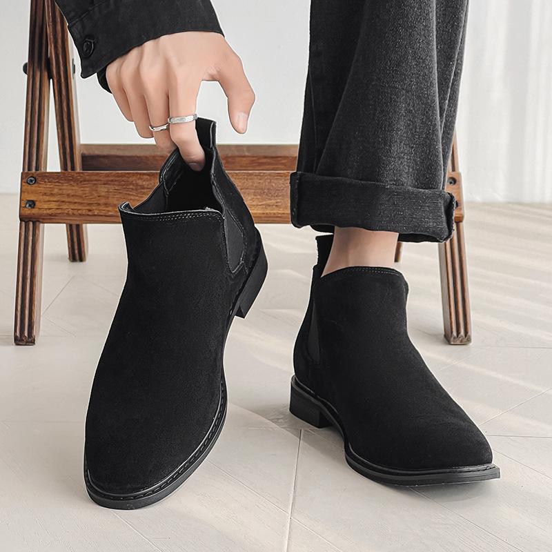 Pánské chelsea boty 2025 jarní nové kožené boty s vysokým svrškem trendy britské martensky jednobarevné ležérní polokozačky
