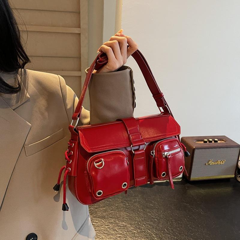 Texture Trendy Cool Spice Girl Underarm Bag Method Stick Bag Women 2025 New Niche Design Locomotive Bag Shoulder Bag Messenger Bag