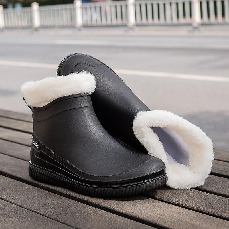 Water shoes women's student rubber shoes non-slip rain shoes warm water boots adult outer wear work rubber shoes