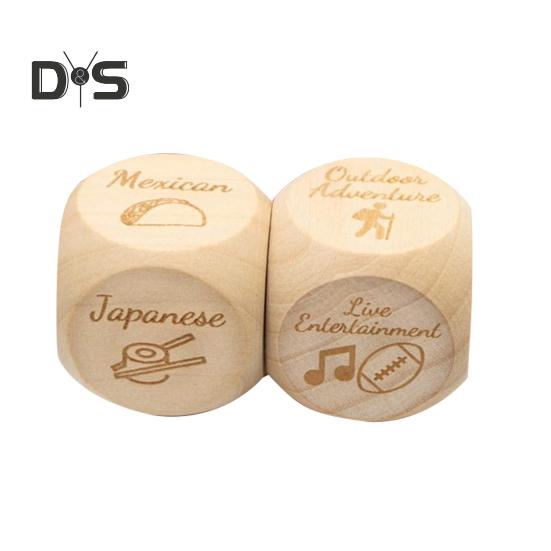 1 Set Entscheidungswürfel für Paare, 5 Holzwürfel und Brettset, Date-Night-Würfel, Essenswürfel für Valentinstag, Brautparty, Junggesellinnenabschied, Hochzeitsgeschenk
