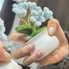 Set di Unghie Finte Bianche Indossabili con Fiocco Placcato Argento e Scala Corta – Set di Nail Art di Alta Gamma, Illuminante, Versatile, Rimovibile