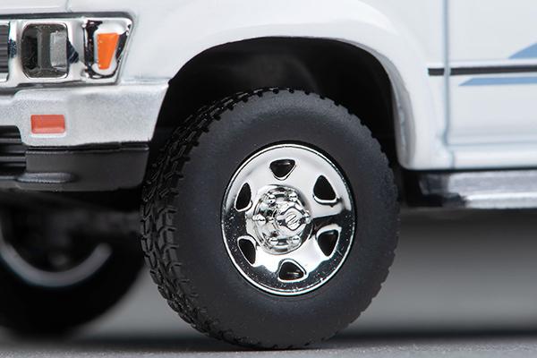 Toyota Hilux 4WD Pickup Double Cab SSR 1991 Model Diecast (White) LV-N256b [Tomix 1/64 Car] [Tomica Time]