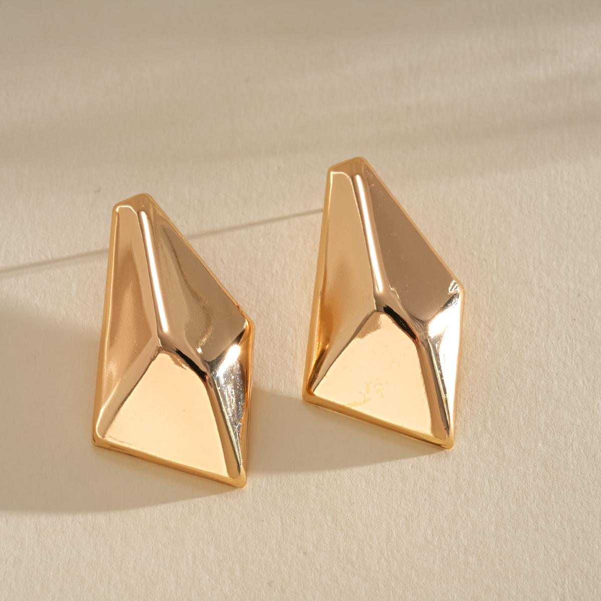 Fashion Exaggerated Geometric Stud Earrings Women Irregular Multi Faceted Rhombus Earrings Minimalist Party Zircon Accessories