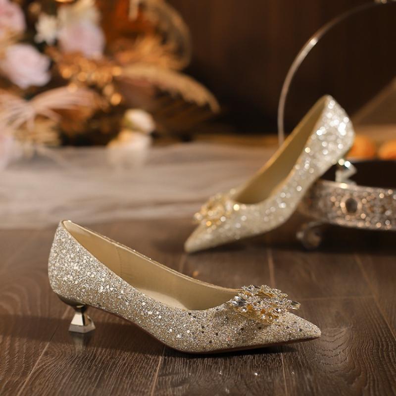 2025 New Hampagne Color Flat Shoes Female Pointed Autumn Summer New Silver Low Heel Rhinestone Wedding Bridal Shoe Pumps