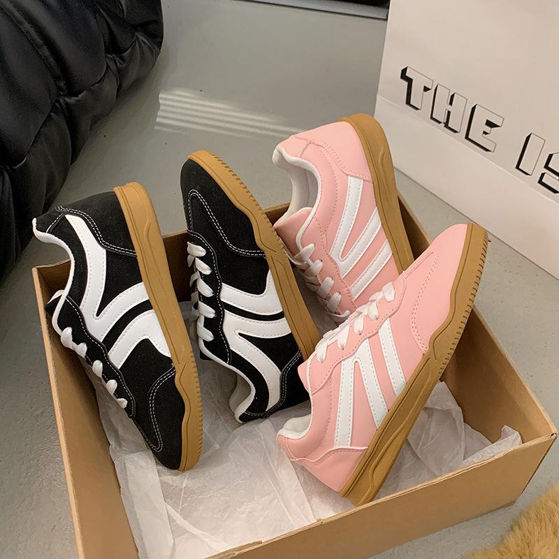 Large size suede retro moral training shoes women's 2025 spring and autumn new color matching casual sports board shoes foreign trade