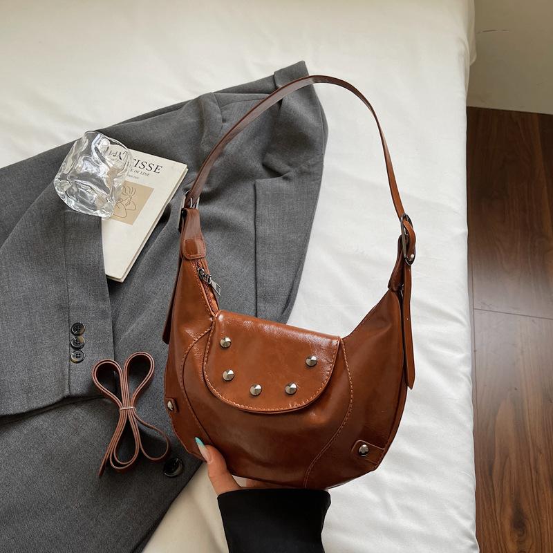 Vintage Mallard Style Shoulder Underarm Bags for Women Versatile Rivet Design Ladies Crossbody Bag Autumn Cool Girls Pu Handbags