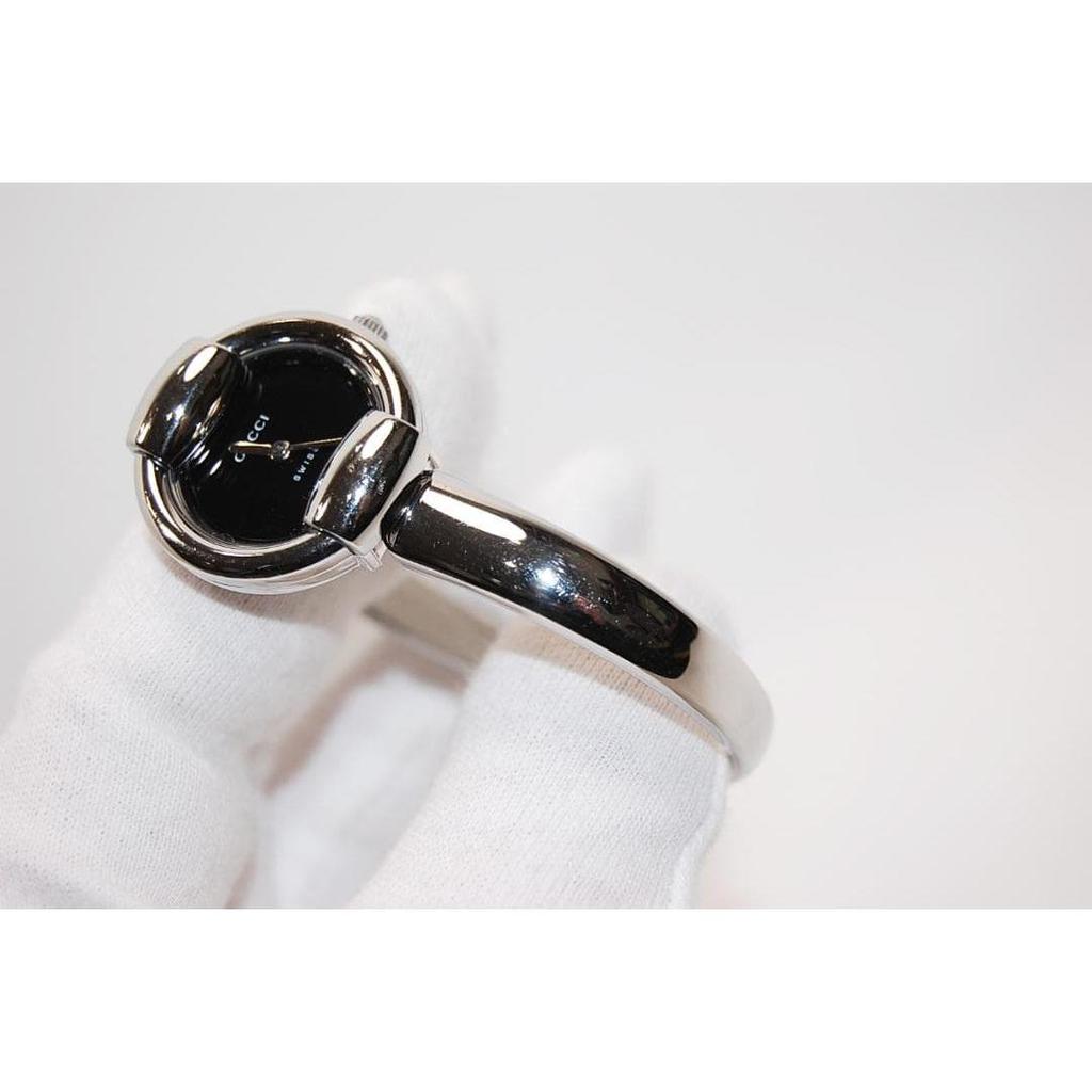 Used GUCCI 1400L bangle watch black dial SS