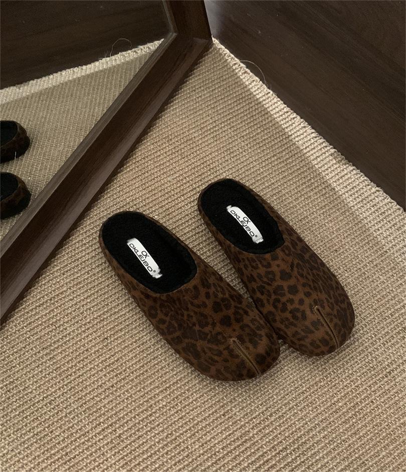 Suede Fake Split Toe Bag Head Half Slippers Women's 2025 Autumn and Winter New Versatile Soft Bottom Lazy One Pedal Velvet Cotton Mop