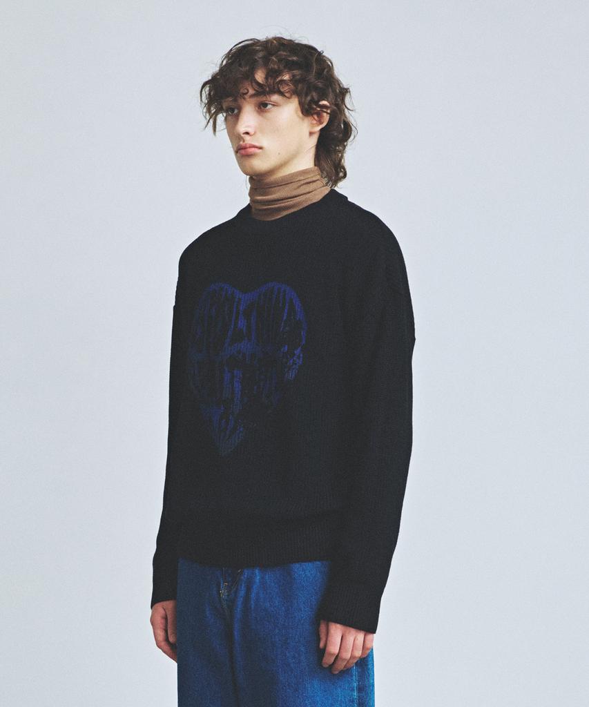 KNITTED Vintage Heart Round Knit Black