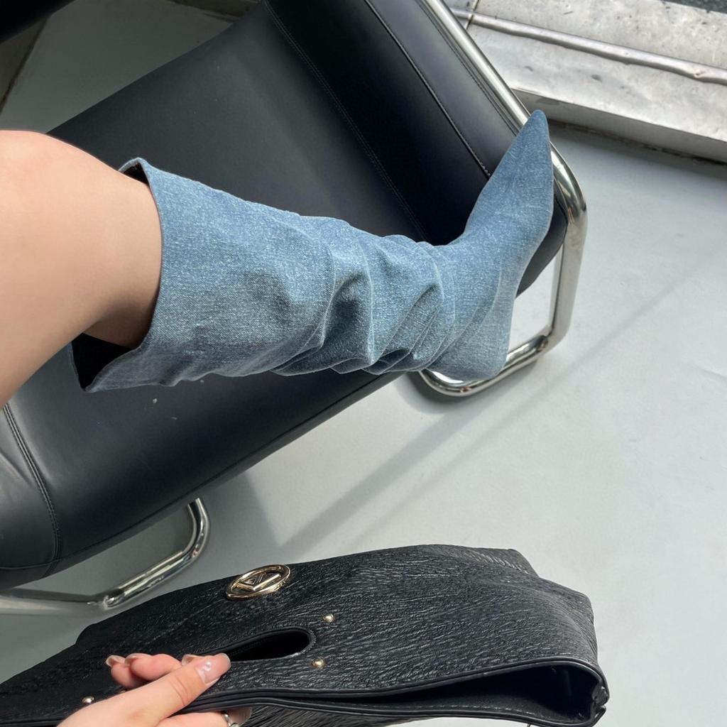 2025 autumn and winter new European and American style knee piling boots flat bottom inner height-increasing denim boots