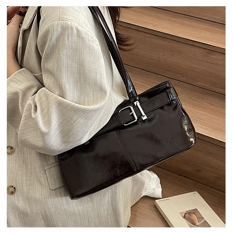 2025 Women's Textured Fashion Handbag: Versatile Casual Commuter Shoulder Bag