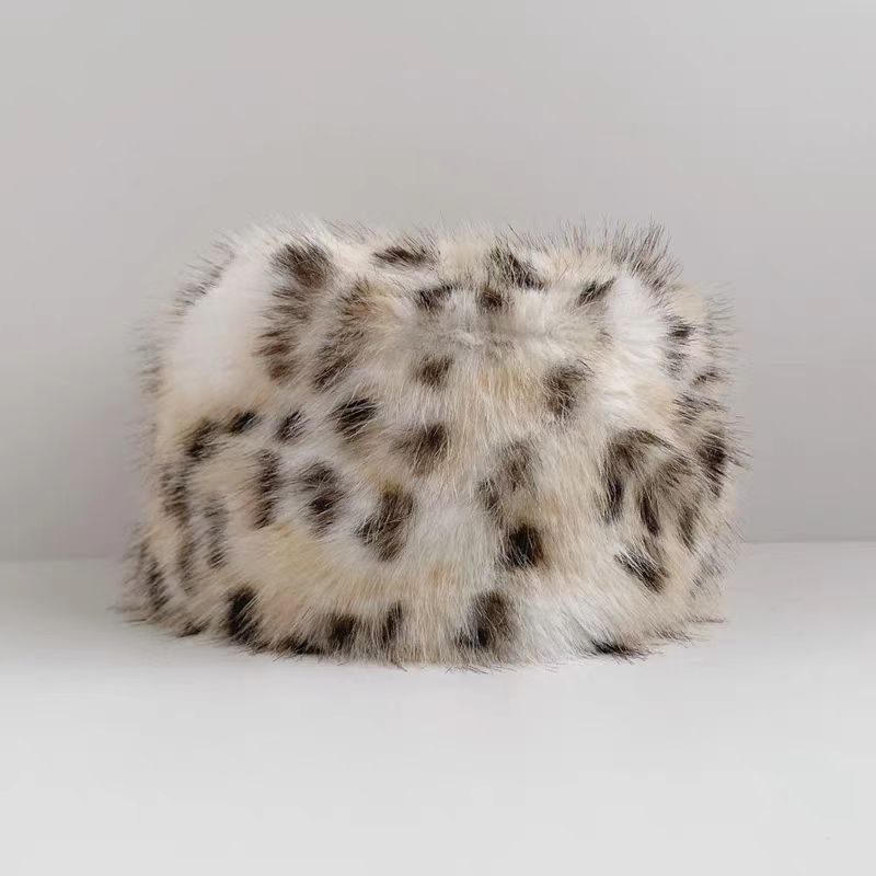 New leopard print plush hat women's Korean version versatile thickened warm and cold ear protection hat fashionable face small flat top hat