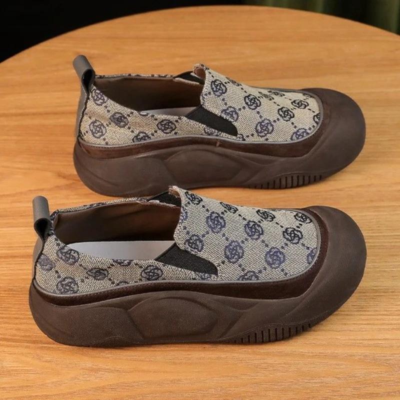 Slip On Canvas Shoes for Women Trends 2025 Aesthetic Cheap New Vulcanized Shoe Walking Fashion Y2k Daily Routine Woman Footwear