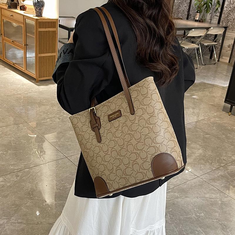 Retro Flower Print Large Capacity Tote Bag - High-End Fashion Handbag for Students