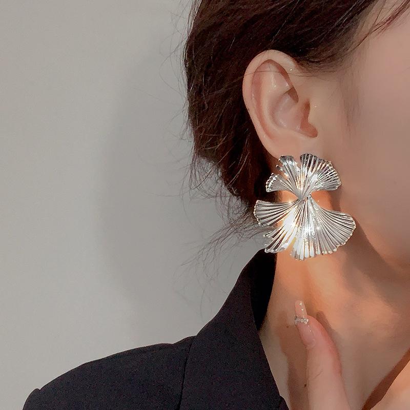 Exaggerated Personality Earrings Ginkgo Biloba Earrings Senior Sense of Temperament Versatile Earrings Earrings Earrings