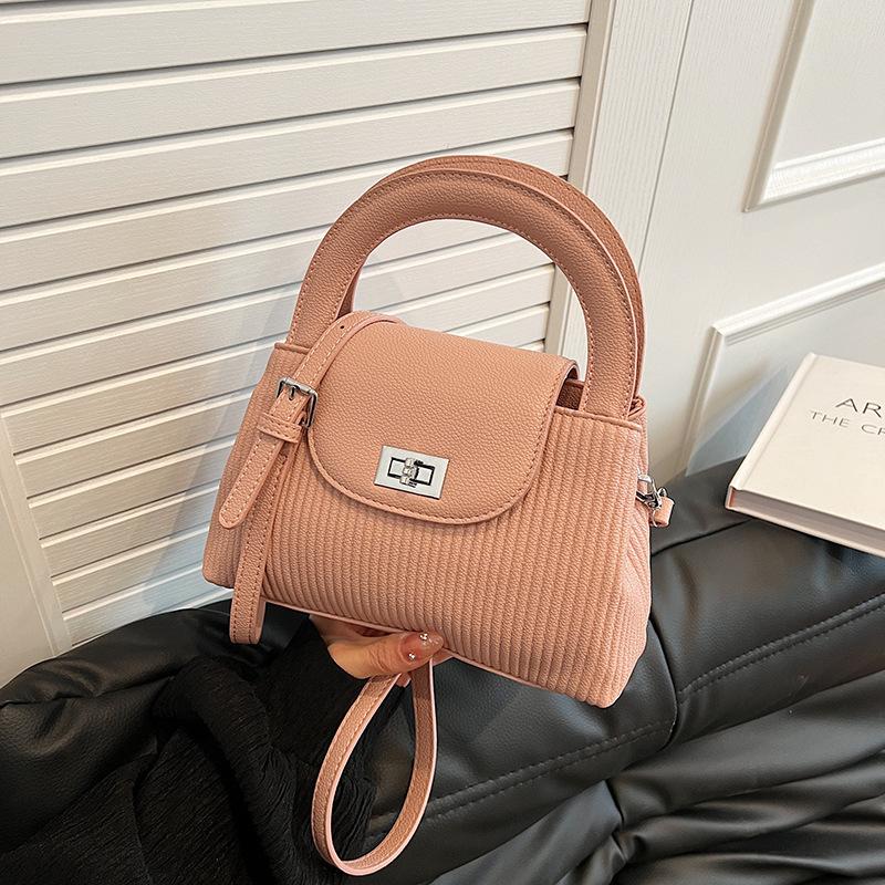 Retro Handbag Bag Women's New Versatile Bucket Bag Casual Commuter Messenger Bag Pleated Armpit Bag