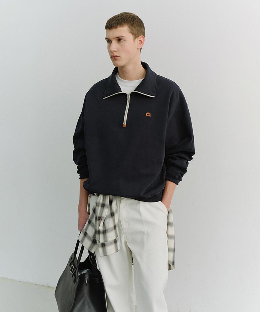 Deonseuteupomaen Leather Logo Half Zip-Up Sweatshirt_Unisex_Udts6A107_French Navy