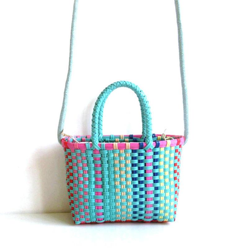 2022 Bunte gewebte Umhängetaschen für Damen Sommer Strandtasche Marken Crossbody-Tasche Niedliche Geldbörsen und Handtasche Luxus Designer-Tasche