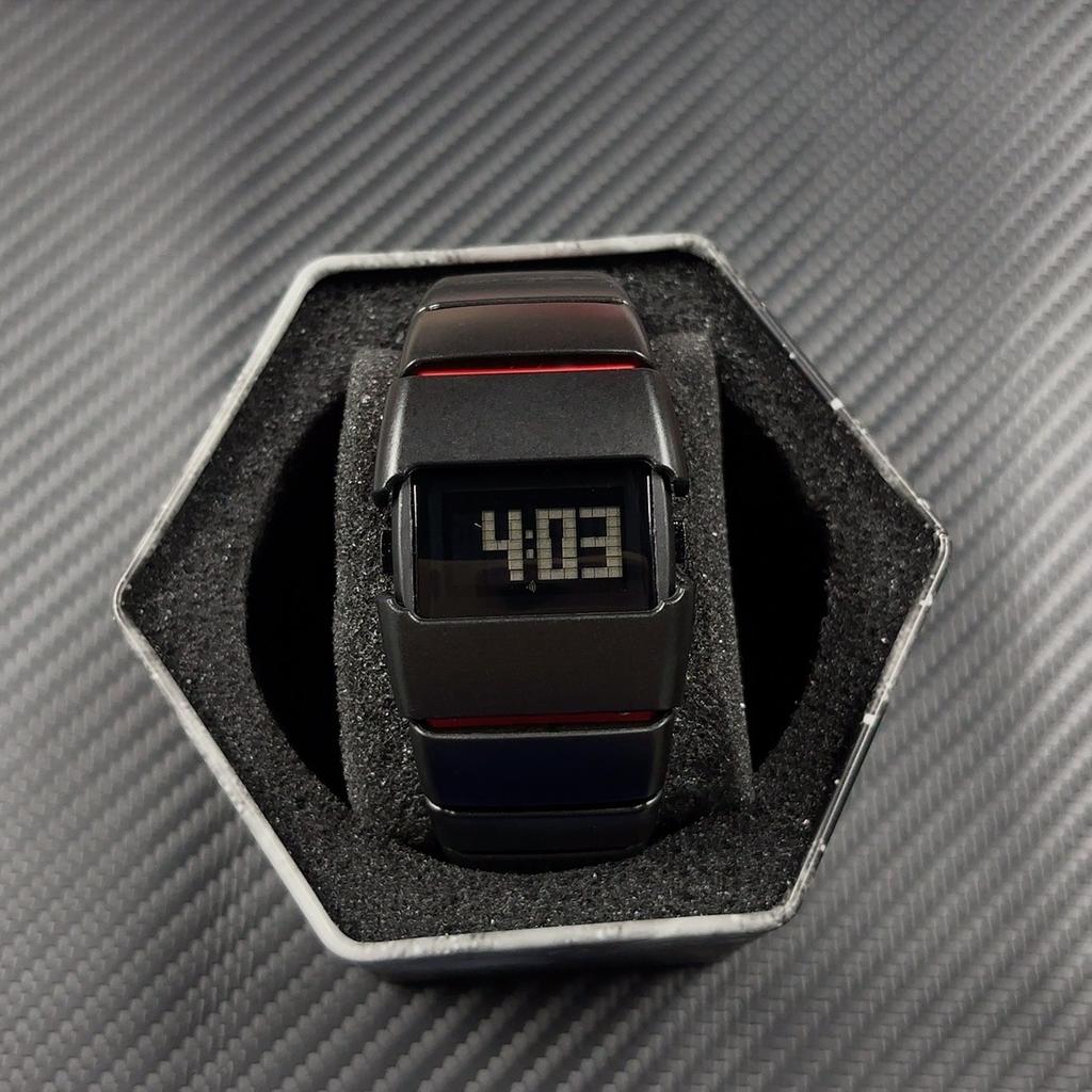 Montres Médiévales Millénaires de Forme Spéciale Montres Carrées Vintage Tendance de Niche Numériques Lumineux Personnalisées Montres Électroniques