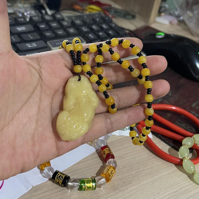 Versatile Long Pixiu Rose Quartz Necklace: Wealth, Luck & Personality Pendant for Autumn/Winter