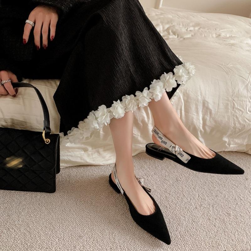 Fashion 2025 New Women's Fashionable Spring New Simple Loafers Outdoor Walking Comfortable Shallow Slip-On Women's Flat Shoes Plus Size