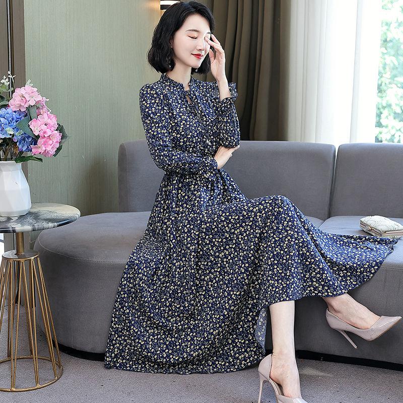 

Модное и элегантное шифоновое платье с длинными рукавами, цветочным принтом и утягивающим талию дизайном для женщин больших размеров на осень M темно-синий