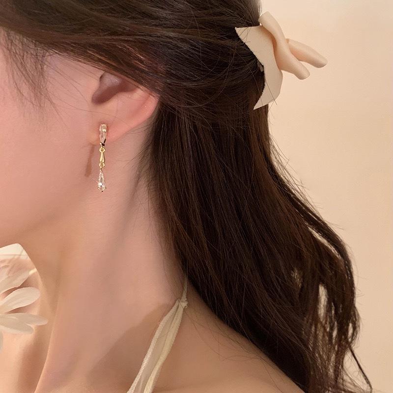 Zircon Tassel Stud Earrings: Niche Design, Fashionable Women's Style 2023