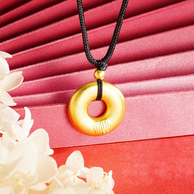 

Вьетнамское золото Sa Символ Фу Круглый кулон Жуи: Позолоченные женские украшения в древнем стиле с ретро-темпераментом