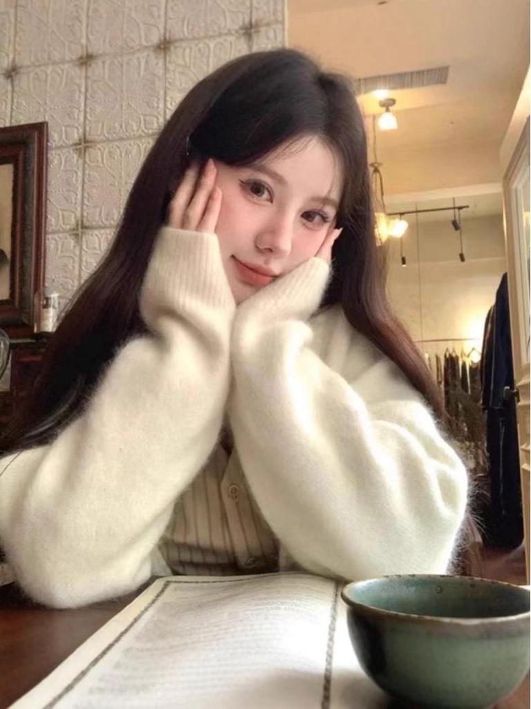 White Alpaca Wool Knit Cardigan: Soft, Fluffy, Loose Fit Sweater for Women - Ideal for Autumn and Winter.