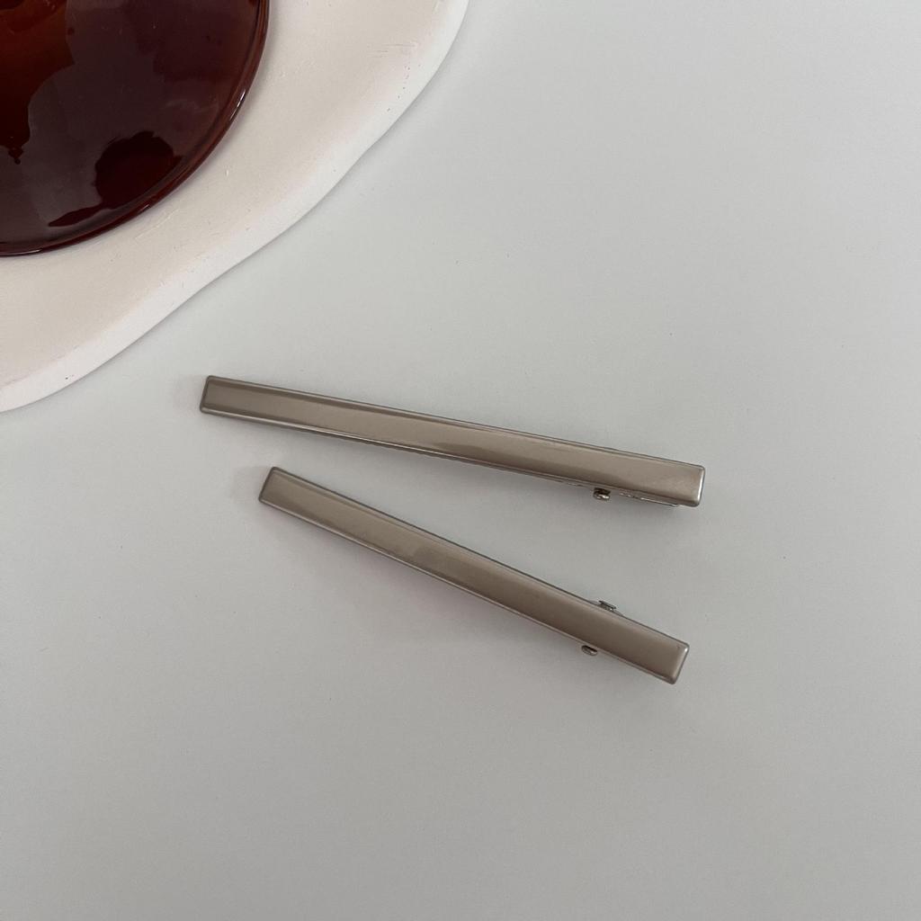 1pcs High-grade Grey and Cool Metal Handmade Hairpin with Minimal Personality Side Fringe Clip Clip for Women's Hair Clippers