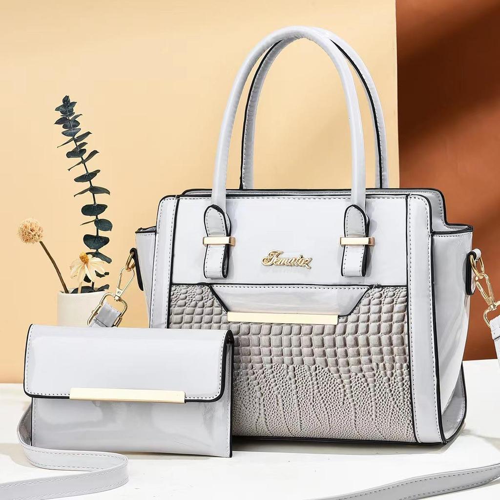  New Large Capacity One Shoulder Handbag Women's Retro Bag