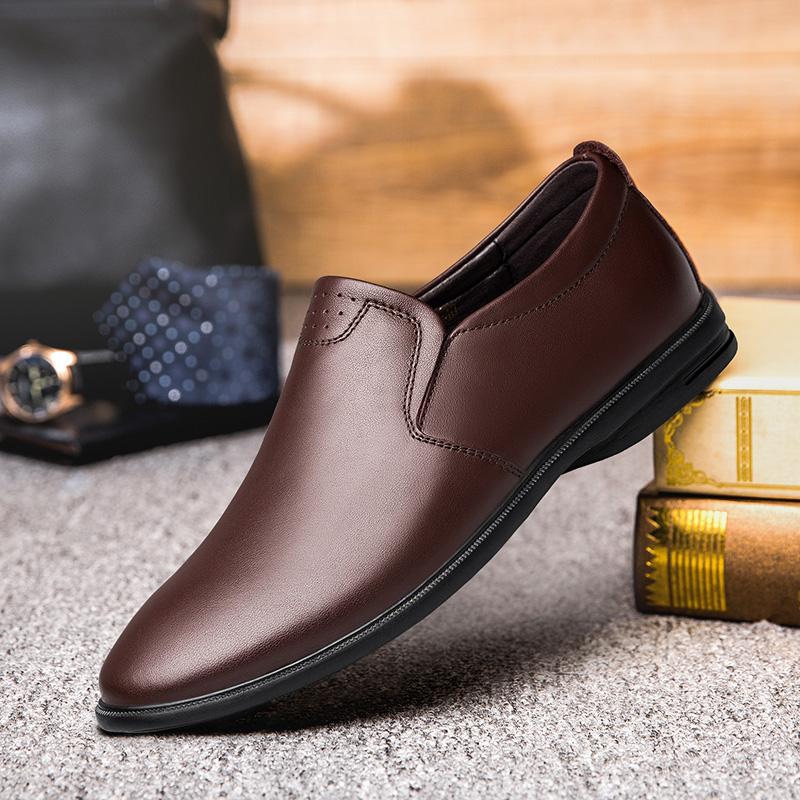 Man Moccasins Slip On Flats Male Casual Genuine Leather Shoes Mens Loafers Breathable Business Mocassin Luxury Dress Men Shoes
